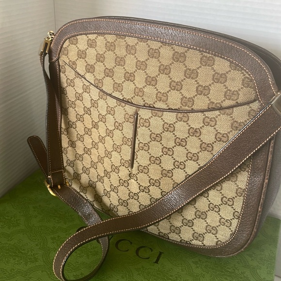 Authentic Gucci GG Canvas Leather Crossbody/Shoulder Bag . - Picture 3 of 17